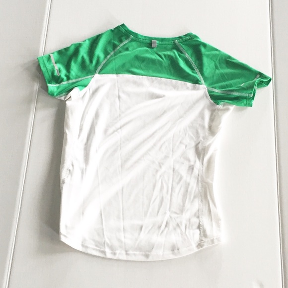 Girls Nike Dri-Fit Athletic Shirt - Size Small - Picture 2 of 3